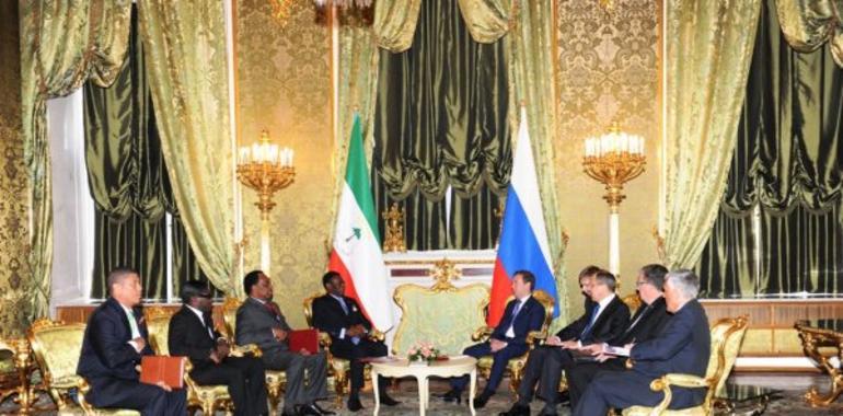 Obiang Nguema se reune con Dimitri Medvedev
