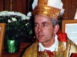 Un Obispo católico británico, condenado por negar el holocausto 