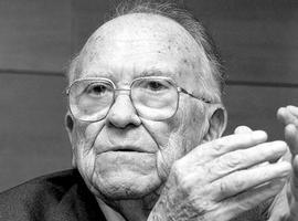 Acto de homenaje a Santiago Carrillo, 28 de octubre, en Gijón