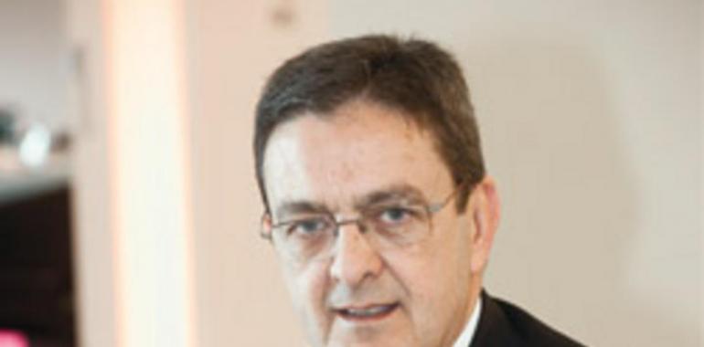 Enrique Fernández-Miranda, presidente de Fundación PricewaterhouseCoopers, en el Ateneo Jovellanos