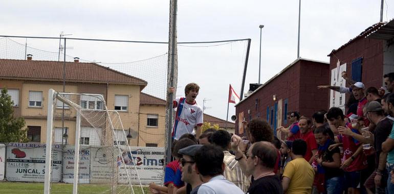 Un grupo de encapuchados agrede al vicepresidente del Ceares
