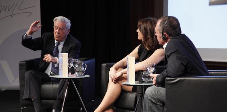 Vargas Llosa gana el Premio Internacional Carlos Fuentes a la Creación Literaria en el Idioma Español