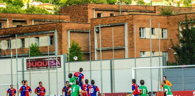 Langreo-Cudillero, duelo de la jornada en la Tercera asturiana