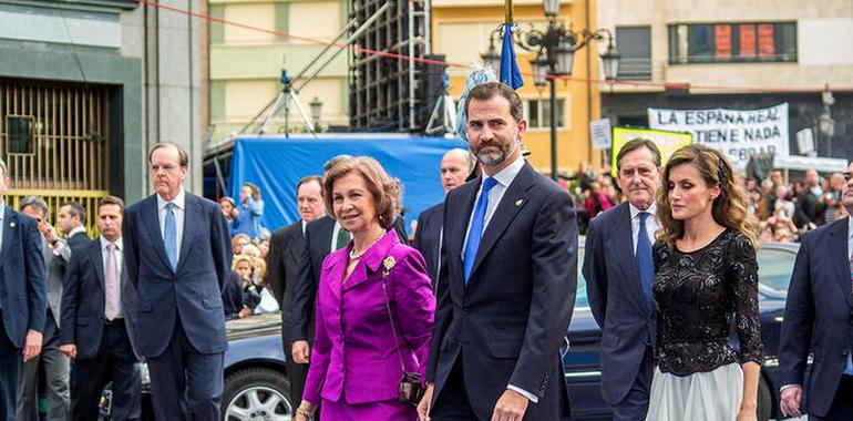 Don Felipe llama a contruir el futuro "con una decidida voluntad de superar los desencuentros"