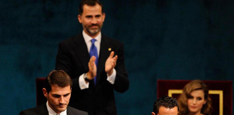 Casillas y Xavi o "la grandeza de espíritu, la excelencia personal, además de la profesional"