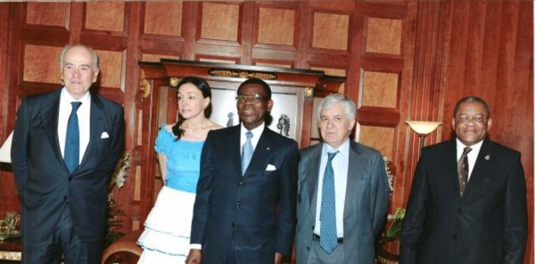 S. E. Obiang Nguema Mbasogo recibe a la empresaria española Esther Koplowitz