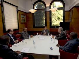 Reunión del presidente del Principado con el embajador de Guinea Ecuatorial en España
