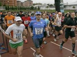 Enedino García y Raquel Ochoa, vencedores en la Media Maratón de Avilés