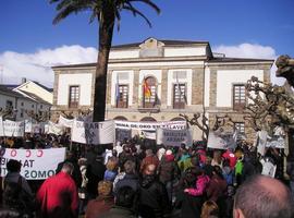 Tapiegos en defensa de \"Trabajo ya, mina sí\"