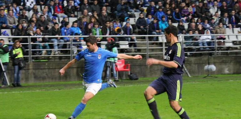 La afición empuja al Real Oviedo hacia la victoria