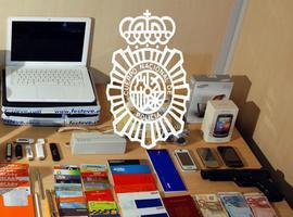 Cae un grupo organizado que clonaba tarjetas bancarias en establecimientos comerciales