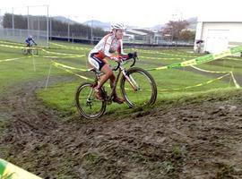 Rocio Gamonal y Aitor Hernández vencen en el VI Ciclocross de La Morgal