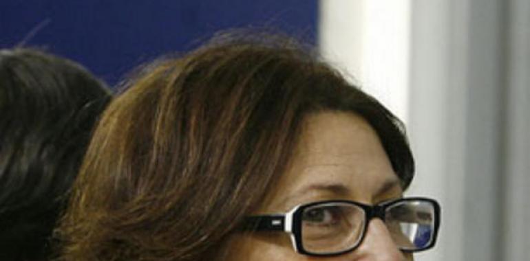 El PSOE acusa al Gobierno de "mercantilizar" con el permiso de residencia