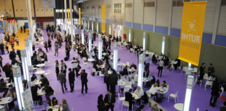 Gijón se promociona en la feria INTUR de Valladolid