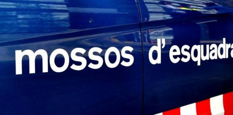 Los Mossos dEsquadra detienen una mujer por la muerte de un hombre en Lleida