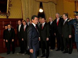 Peña Nieto asume la presidencia de México