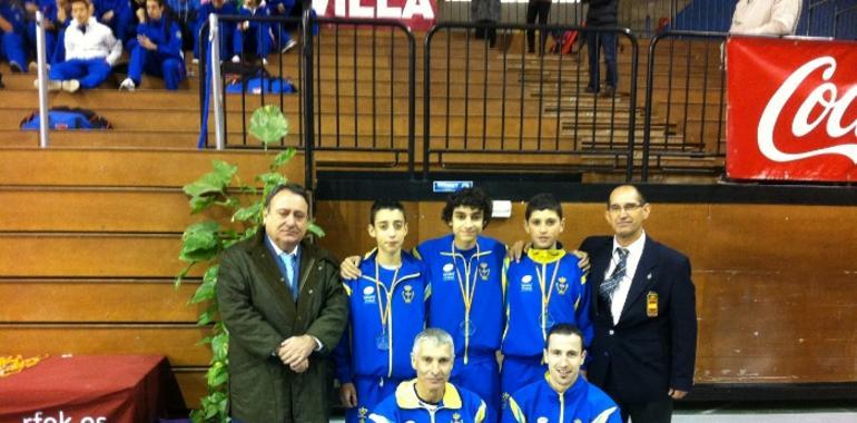 El equipo asturiano de karate junior, tercero en el Campeonato de España