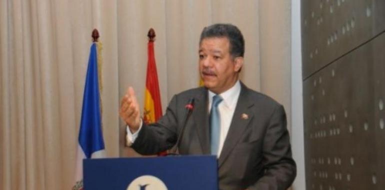 Presidente dominicano asegura que países pagan el error cometido en la política de liberación financiera 