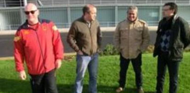 El seleccionador nacional de rugby busca jóvenes promesas en el Principado