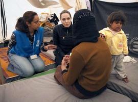 Angelina Jolie viaja a la frontera entre Siria y Jordania mientras sigue la afluencia de refugiados