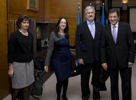 Encuentro del presidente del Principado con los organizadores de la jornada Erasmus