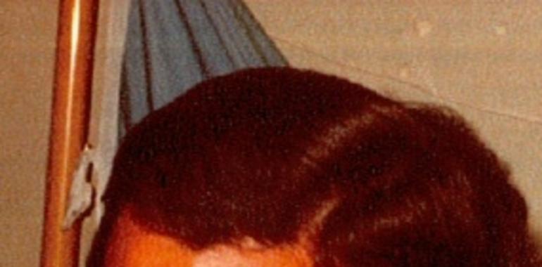  Fomento promueve la emisión de un sello en homenaje a la figura de Adolfo Suárez