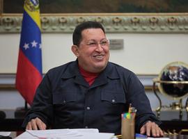 Chávez superó la cirugía y descansa en su habitación