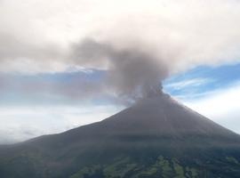 Alerta naranja en zonas de riesgo por la erupción en Tungurahua y Chimborazo 
