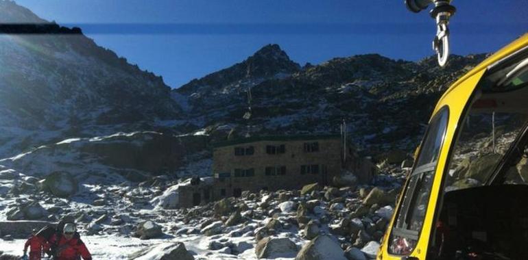 Rescatado un montañero madrileño herido en el Pico Almanzor
