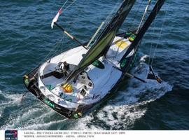Thomson dobló Hornos, empujado por un viento de 25 nudos y casi se estrella contra un Iceberg