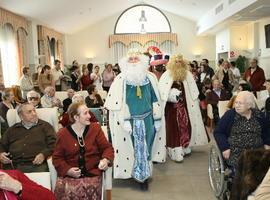 Padre Ángel:  “Los Mayores También Creen en los Reyes Magos”