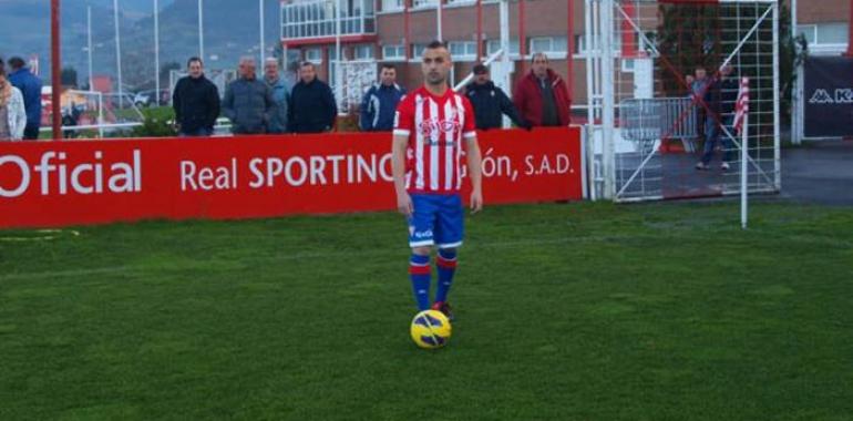 Cristian Bustos: "Sé al club que vengo, esto para mí es un reto y lo afronto con ilusión"