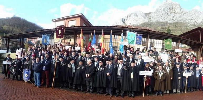 Homenaje nabal a la familia Alonso Nestares en la fiesta de Morcín