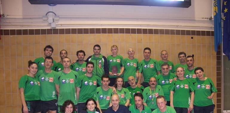 El Club Natación Santa Olaya se alza con el X Oly Máster-25