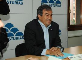 Álvarez-Cascos teme que "se prive a los asturianos de su patrimonio financiero" con el banco de Cajastur