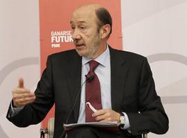 Rubalcaba: El efecto Rajoy ha conseguido más recesión, desempleo y desigualdad en un solo año 