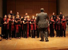 “Luis Quirós” y la Coral Polifónica “Ars Nova”, de Ronda por Asturias