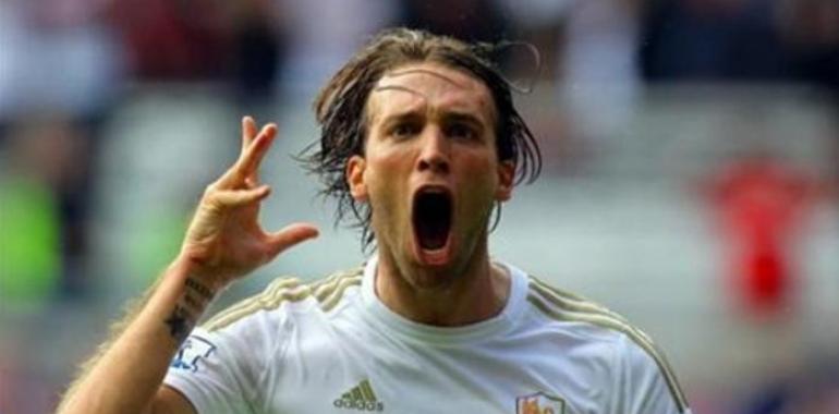 Michu renueva su compromiso con el Swansea