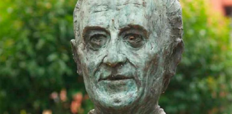 Javier García García de Avilés, ganador del Concurso de Redacción de la Fundación Marino Gutiérrez