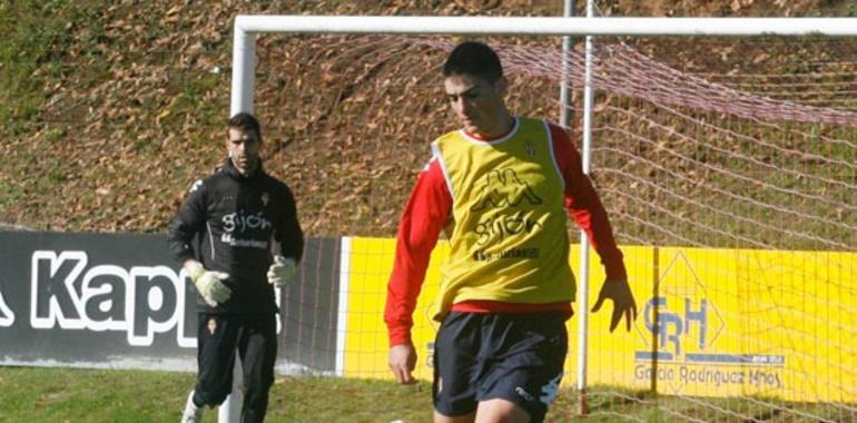 Hasta 7 jugadores del filial se ejercitaron a las órdenes de Sandoval