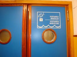 La piscina municipal de Samartín estrena rotulación billingüe
