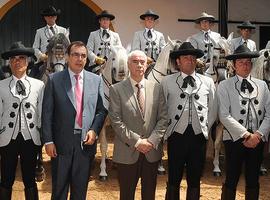 Alonso destaca el papel de la Escuela de Arte Ecuestre en la preservación del patrimonio andaluz 