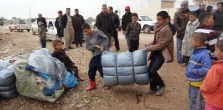 Un convoy de ACNUR con ayuda humanitaria llega a los desplazados en el norte de Siria