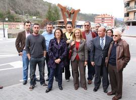 Nueva glorieta y urbanización de El Orrín, en Piloña