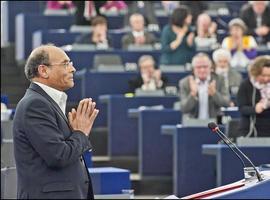 El Presidente de Túnez y la Eurocámara condenan el asesinato del líder de la oposición tunecina