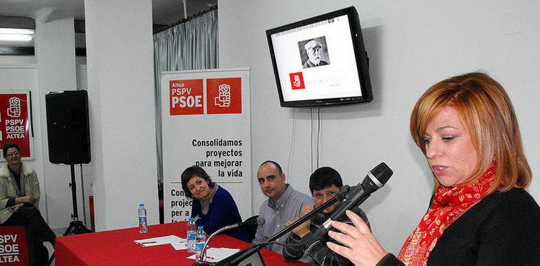 Elena Valenciano: "Hace falta un socialismo urgente, cotidiano, el de las Casas del Pueblo" 