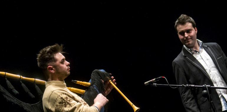 Fernando Valle Roso encadila el Nuevo Teatro con Camín dayures