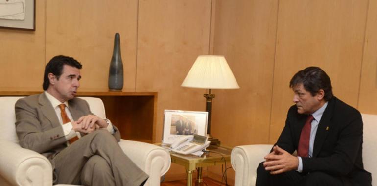 El presidente del Principado pedirá hoy al ministro de Industria que paralice el cierre de minas
