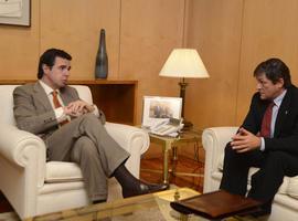 El presidente del Principado pedirá hoy al ministro de Industria que paralice el cierre de minas 