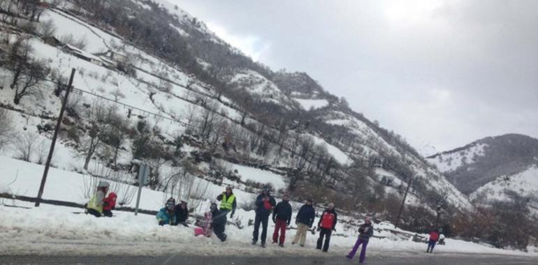 Rescatadas 15 personas, tres de ellas menores, atrapadas por el temporal en San Isidro